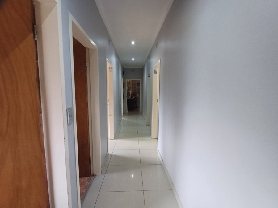 4 Bedroom Property for Sale in Flamwood North West